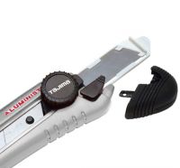 Нож TAJIMA Aluminist, 25 мм, 3 лезвия, винт.стопор. TAJIMA AC701SB